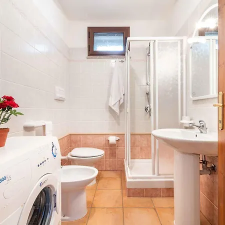 House And Apts. Siniscola - Sardinien 35758 דירה