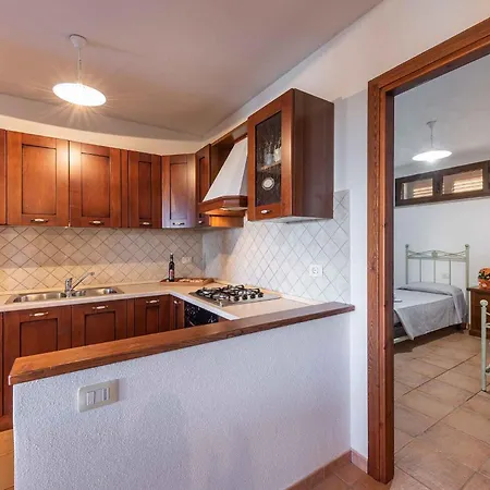 House And Apts. Siniscola - Sardinien 35758 * סנטה לוצ'יה