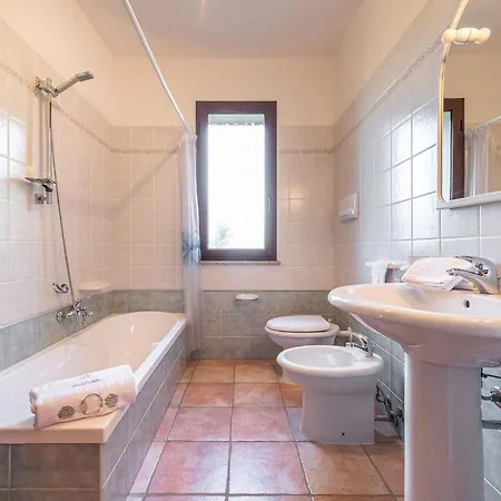 House And Apts. Siniscola - Sardinien 35758 *