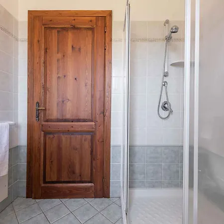 House And Apts. Siniscola - Sardinien 35758 דירה *