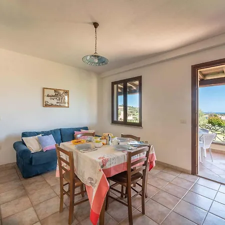House And Apts. Siniscola - Sardinien 35758 דירה *