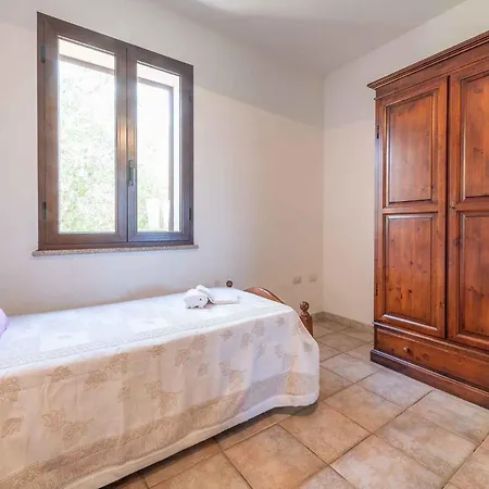 House And Apts. Siniscola - Sardinien 35758 סנטה לוצ'יה