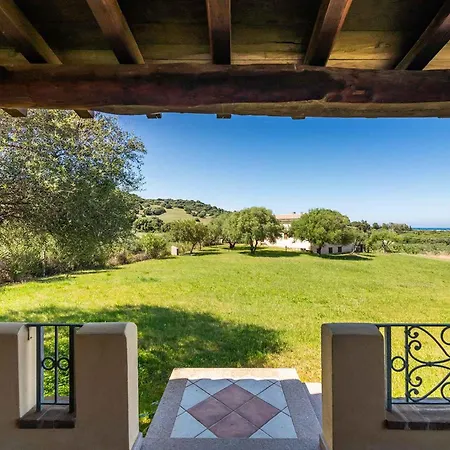 House And Apts. Siniscola/sardinien 35758 Appartamento