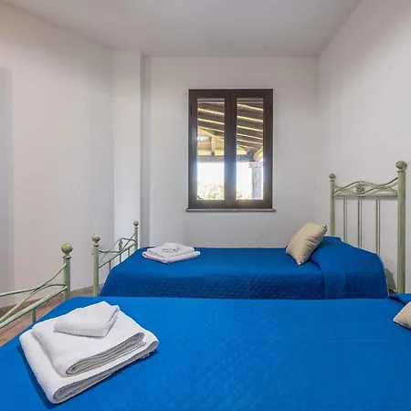 House And Apts. Siniscola - Sardinien 35758 * סנטה לוצ'יה