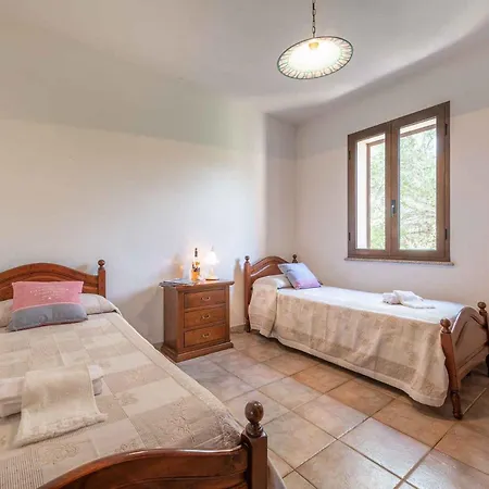 House And Apts. Siniscola - Sardinien 35758 *