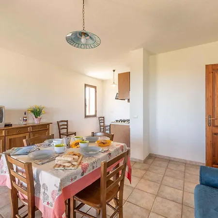 Apartment House And Apts. Siniscola - Sardinien 35758